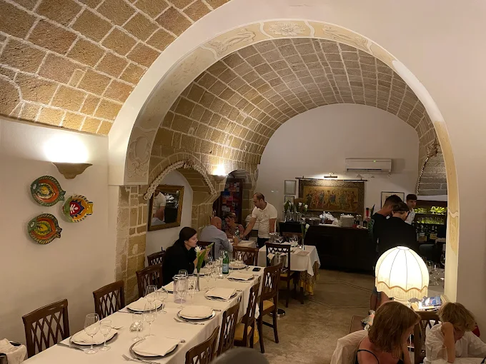Interni del ristorante La Puritate